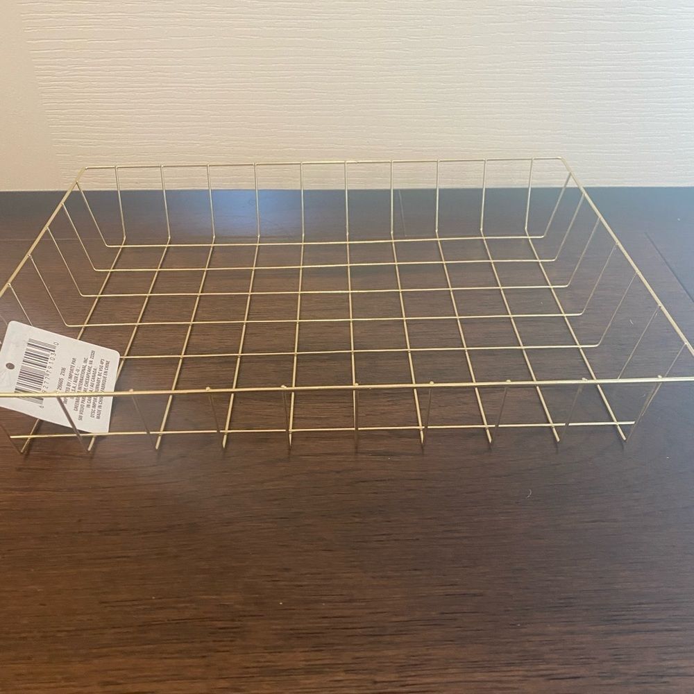 NWT Gold basket
